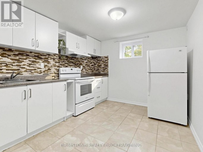 93 BAYVIEW PARKWAY, Newmarket (Huron Heights-Leslie Valley), Ontario, L3Y3W2