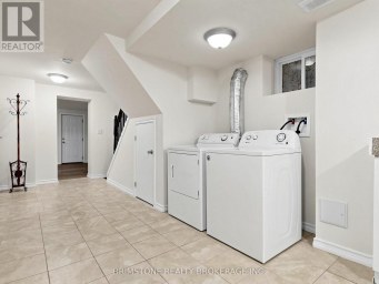 93 BAYVIEW PARKWAY Newmarket (Huron Heights-Leslie Valley) Ontario photo 33