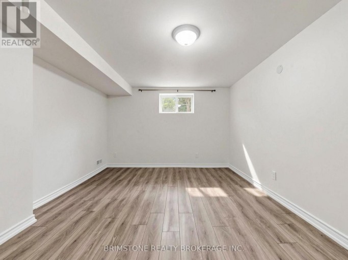 93 BAYVIEW PARKWAY, Newmarket (Huron Heights-Leslie Valley), Ontario, L3Y3W2