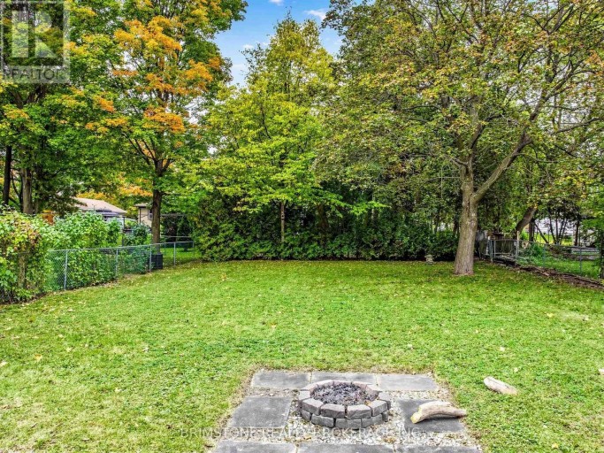 93 BAYVIEW PARKWAY, Newmarket (Huron Heights-Leslie Valley), Ontario, L3Y3W2