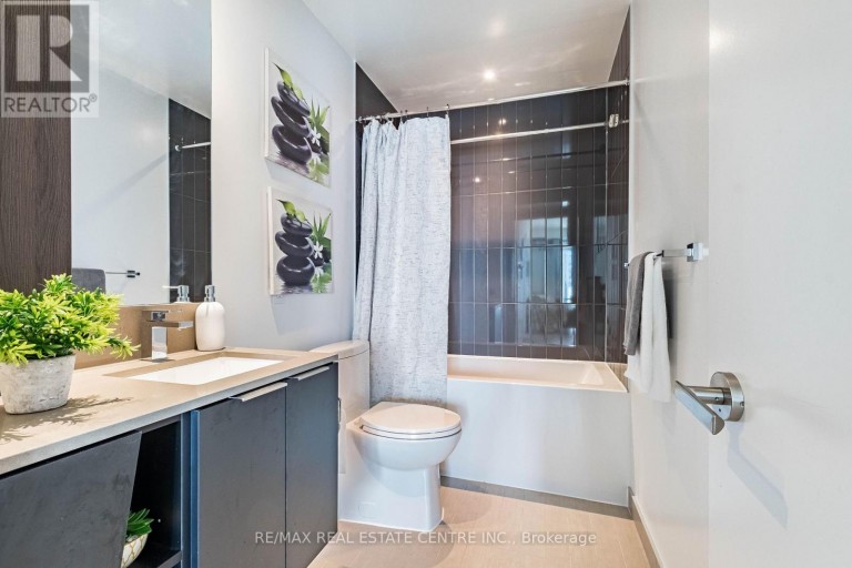 5707 - 3900 CONFEDERATION PARKWAY, Mississauga (City Centre), Ontario, L5B0M3