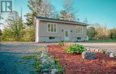 84 SANDY BEACH ROAD, Laurentian Valley, Ontario