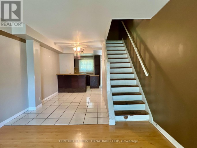 40 ARBOUR GLEN CRESCENT, London East (East A), Ontario, N5Y1Z9