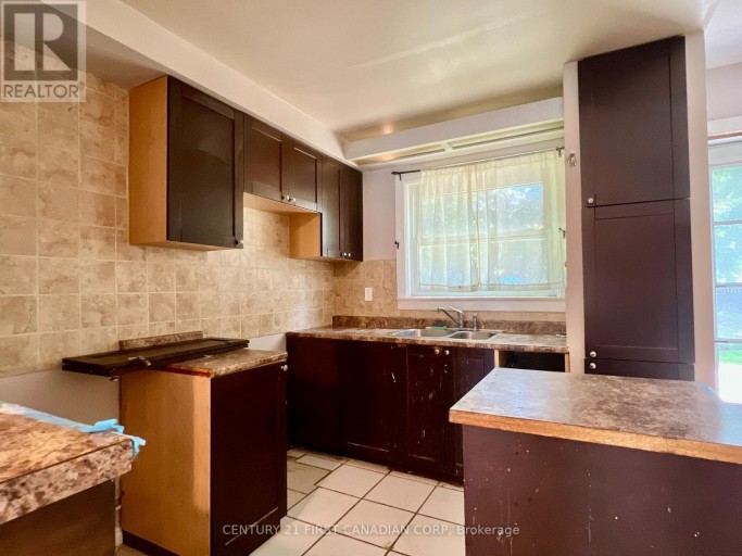 40 ARBOUR GLEN CRESCENT, London East (East A), Ontario, N5Y1Z9