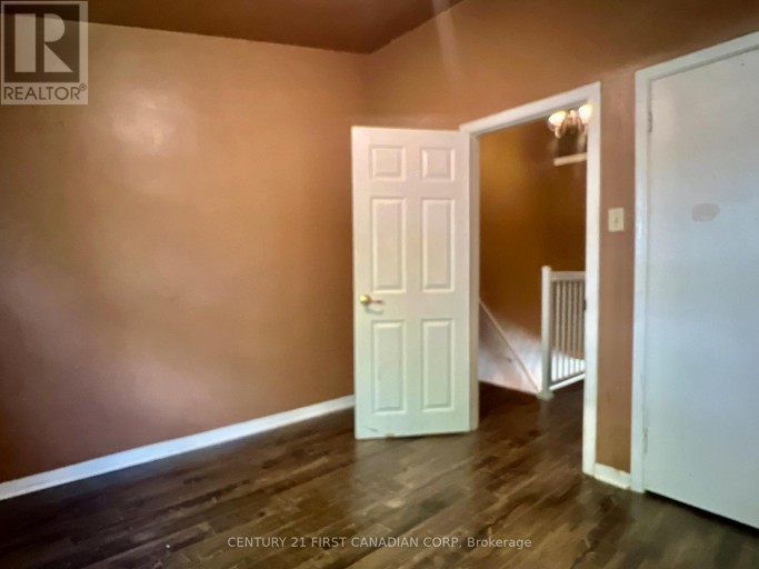 40 ARBOUR GLEN CRESCENT, London East (East A), Ontario, N5Y1Z9