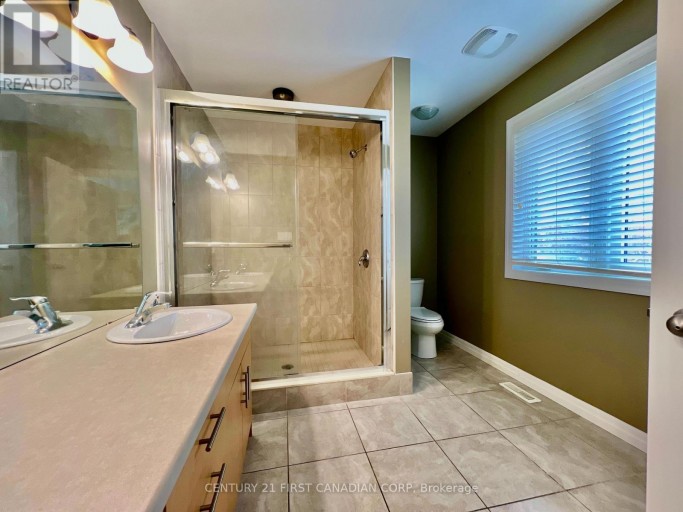 45 - 112 NORTH CENTRE ROAD, London North (North B), Ontario, N5X0G9