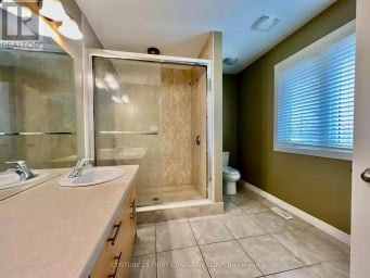 45 - 112 NORTH CENTRE ROAD London North (North B) Ontario photo 12