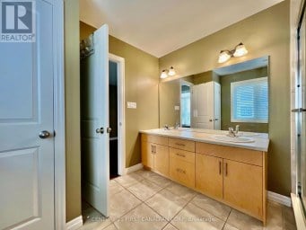 45 - 112 NORTH CENTRE ROAD London North (North B) Ontario photo 13