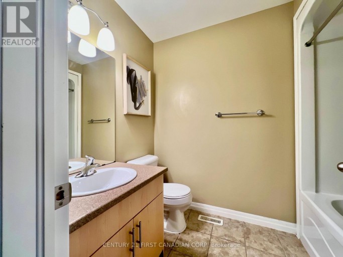 45 - 112 NORTH CENTRE ROAD, London North (North B), Ontario, N5X0G9