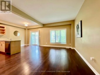 45 - 112 NORTH CENTRE ROAD London North (North B) Ontario photo 7