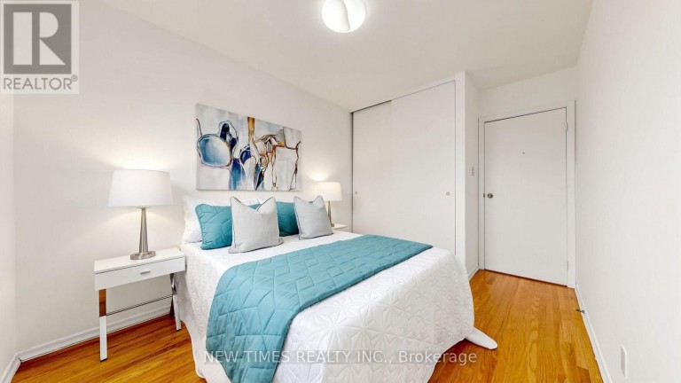 4 ASHSTEAD PLACE, Toronto (Don Valley Village), Ontario, M2J3K1