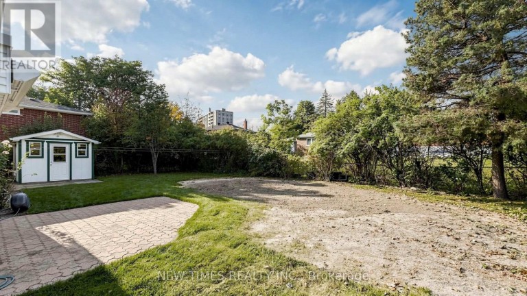 4 ASHSTEAD PLACE, Toronto (Don Valley Village), Ontario, M2J3K1