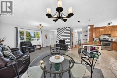 10647 Shillington Crescent SW Calgary Alberta photo 15