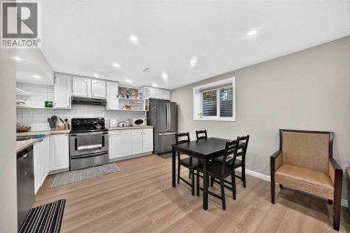 10647 Shillington Crescent SW Calgary Alberta photo 30