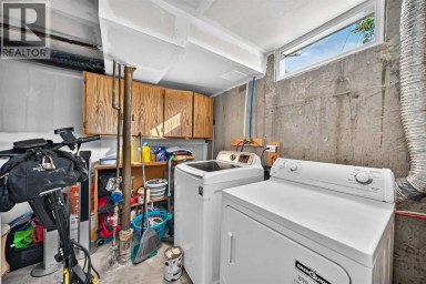 10647 Shillington Crescent SW Calgary Alberta photo 39