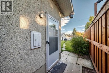 10647 Shillington Crescent SW Calgary Alberta photo 43