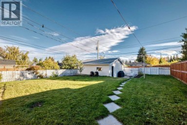 10647 Shillington Crescent SW Calgary Alberta photo 44