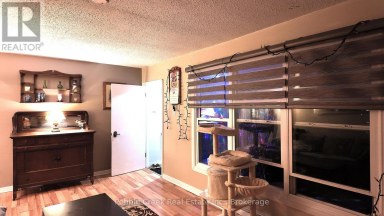 30 - 30 ST CHARLES PLACE Huron East (Vanastra) Ontario photo 7