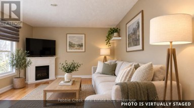 30 - 30 ST CHARLES PLACE Huron East (Vanastra) Ontario photo 9