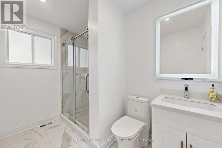 98 THORNTON AVENUE, Bradford West Gwillimbury (Bradford), Ontario, L3Z1N4