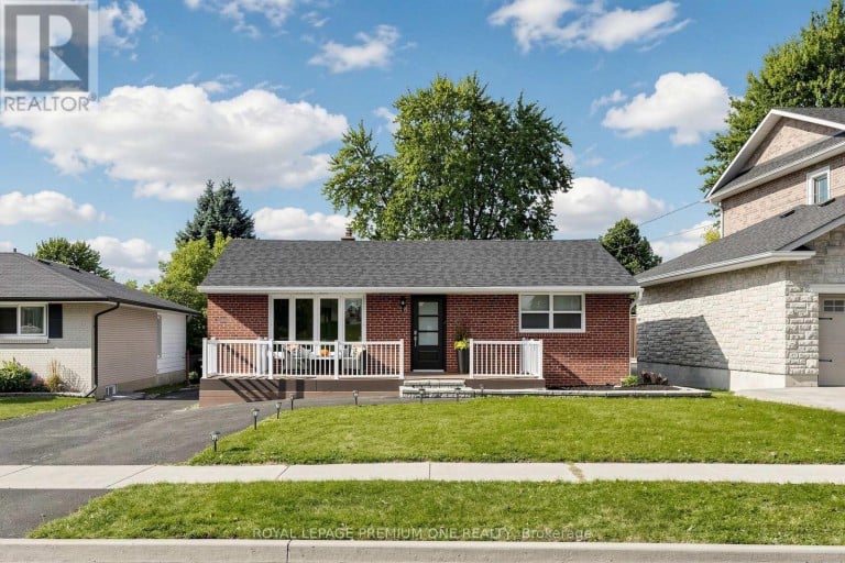 98 THORNTON AVENUE, Bradford West Gwillimbury (Bradford), Ontario, L3Z1N4