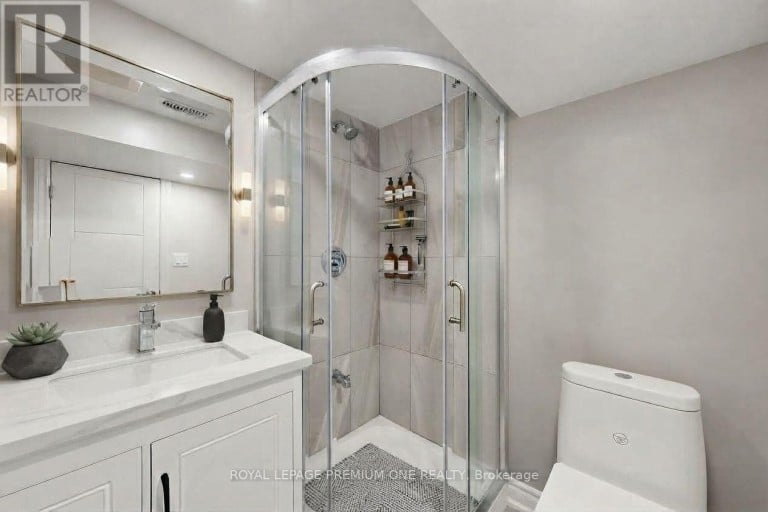 98 THORNTON AVENUE, Bradford West Gwillimbury (Bradford), Ontario, L3Z1N4