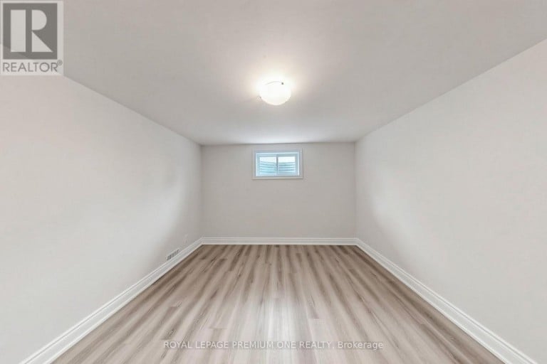 98 THORNTON AVENUE, Bradford West Gwillimbury (Bradford), Ontario, L3Z1N4