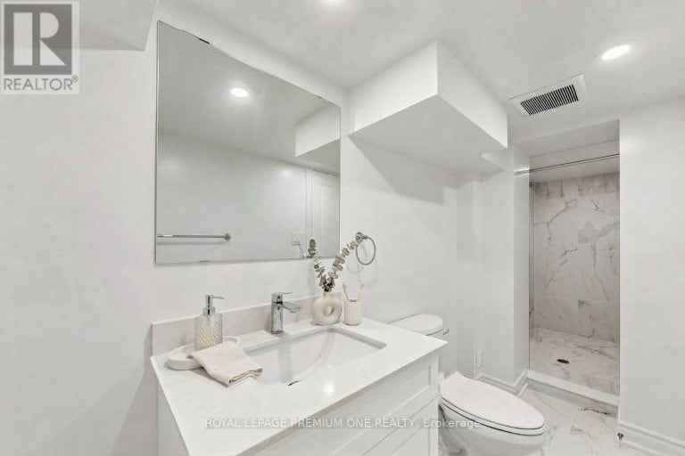 98 THORNTON AVENUE, Bradford West Gwillimbury (Bradford), Ontario, L3Z1N4