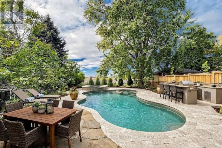 98 THORNTON AVENUE, Bradford West Gwillimbury (Bradford), Ontario, L3Z1N4