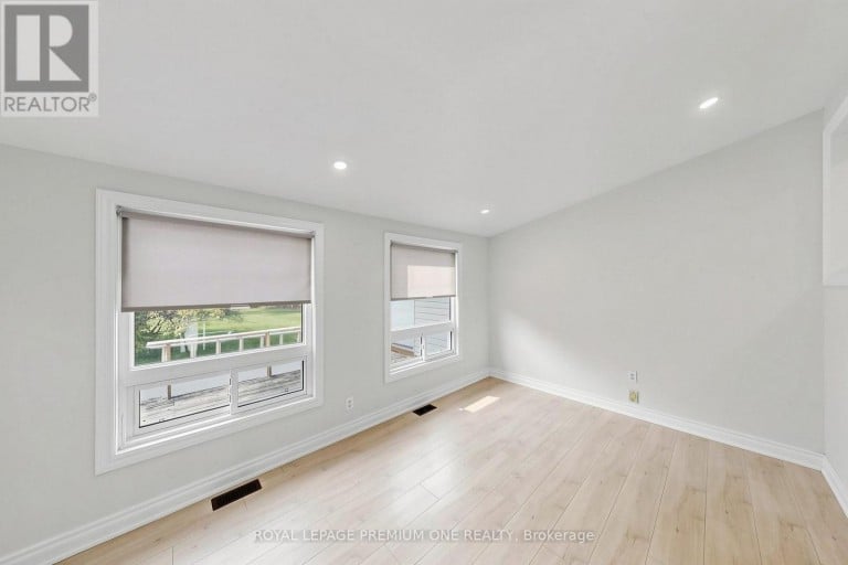 98 THORNTON AVENUE, Bradford West Gwillimbury (Bradford), Ontario, L3Z1N4