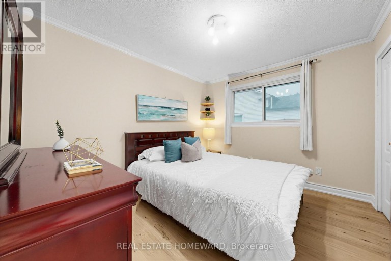 621 BYRON STREET S, Whitby (Downtown Whitby), Ontario, L1N4R6