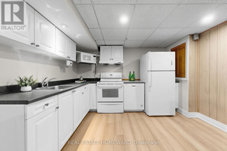 621 BYRON STREET S, Whitby (Downtown Whitby), Ontario, L1N4R6