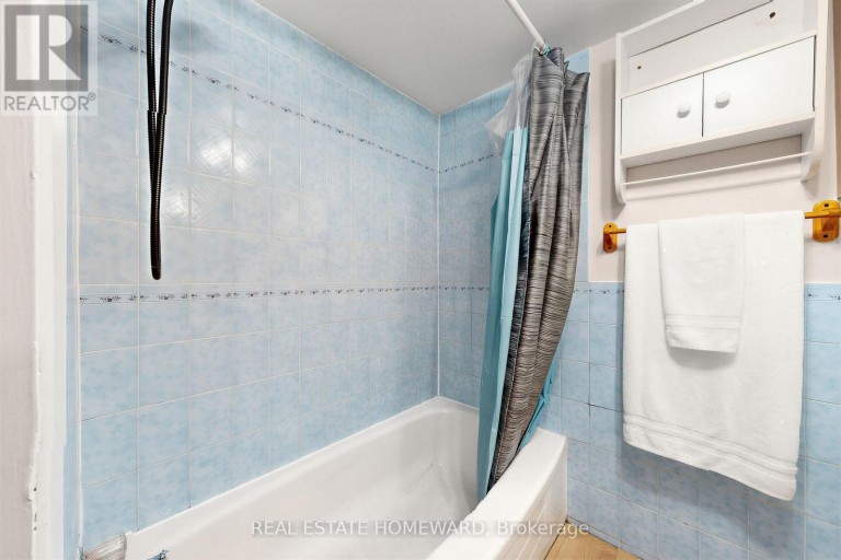 621 BYRON STREET S, Whitby (Downtown Whitby), Ontario, L1N4R6
