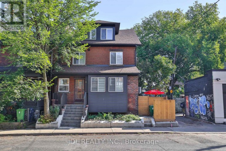 5 SORAUREN AVENUE, Toronto (Roncesvalles), Ontario, M6R2C6