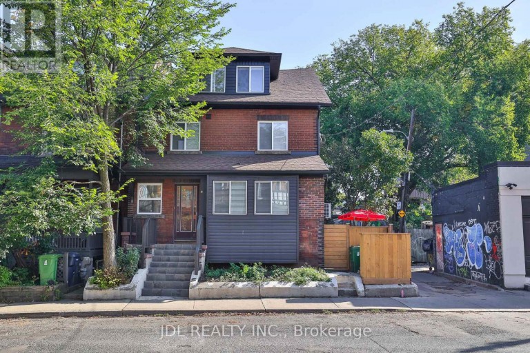 5 SORAUREN AVENUE, Toronto (Roncesvalles), Ontario, M6R2C6
