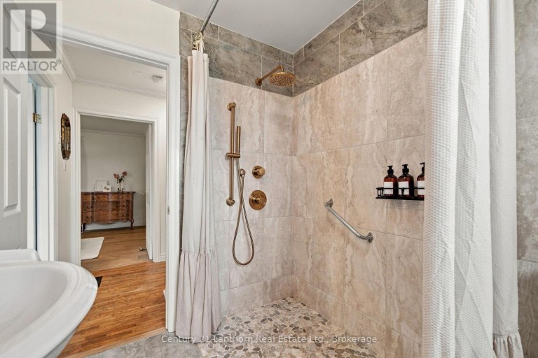 212 OLD MILFORD ROAD, Prince Edward County (Hallowell Ward), Ontario, K0K2T0