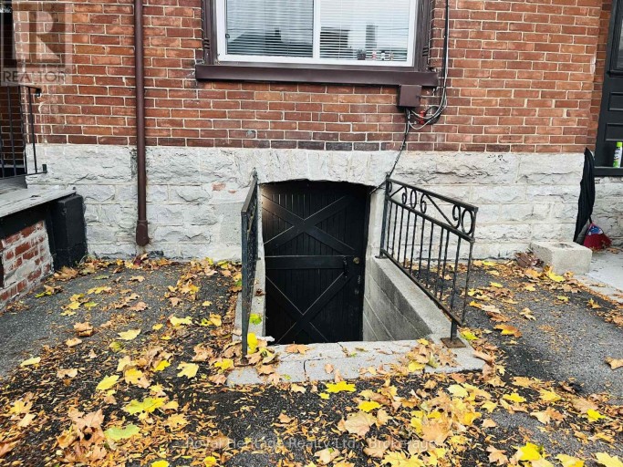 3 - 80 BRIDGE STREET W, Belleville (Belleville Ward), Ontario, K8P1J5