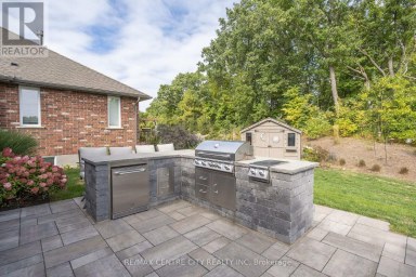 2181 LOCKWOOD CRESCENT Strathroy-Caradoc (Mount Brydges) Ontario photo 11