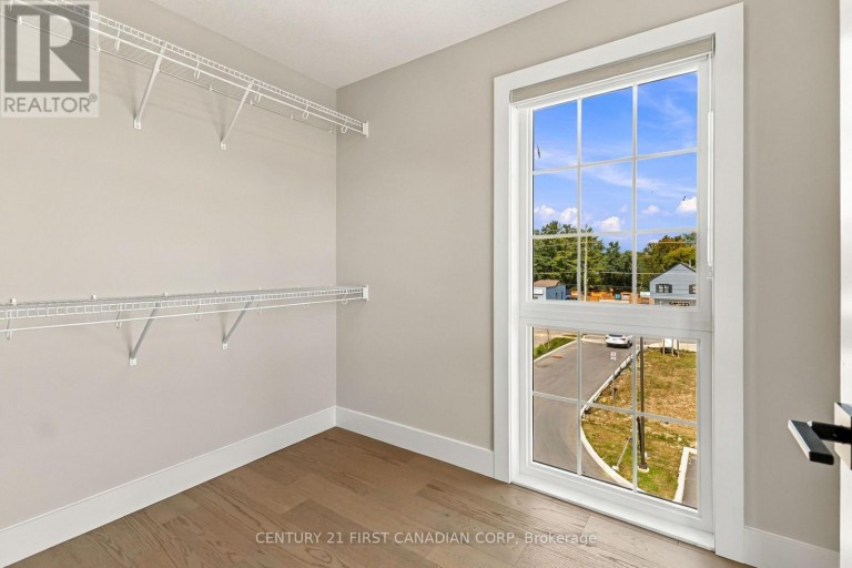 1 - 2500 MAIN STREET, London South (South V), Ontario, N6P1T5