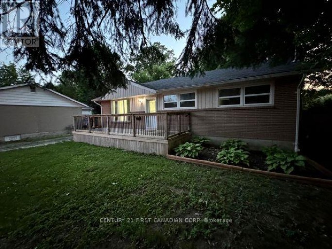 UPPER LEVEL - 31 THORNCREST CRESCENT, London South (South D), Ontario, N6J1K4
