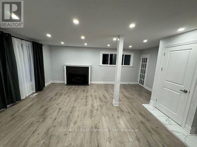 UPPER LEVEL - 31 THORNCREST CRESCENT, London South (South D), Ontario, N6J1K4