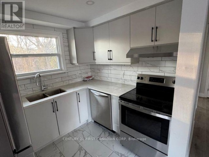 UPPER LEVEL - 31 THORNCREST CRESCENT, London South (South D), Ontario, N6J1K4