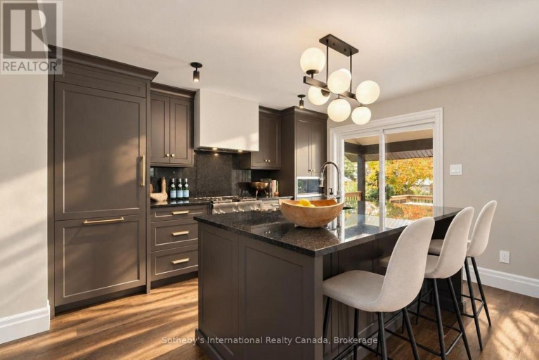 4 KING STREET, Clearview (Creemore), Ontario, L0M1G0