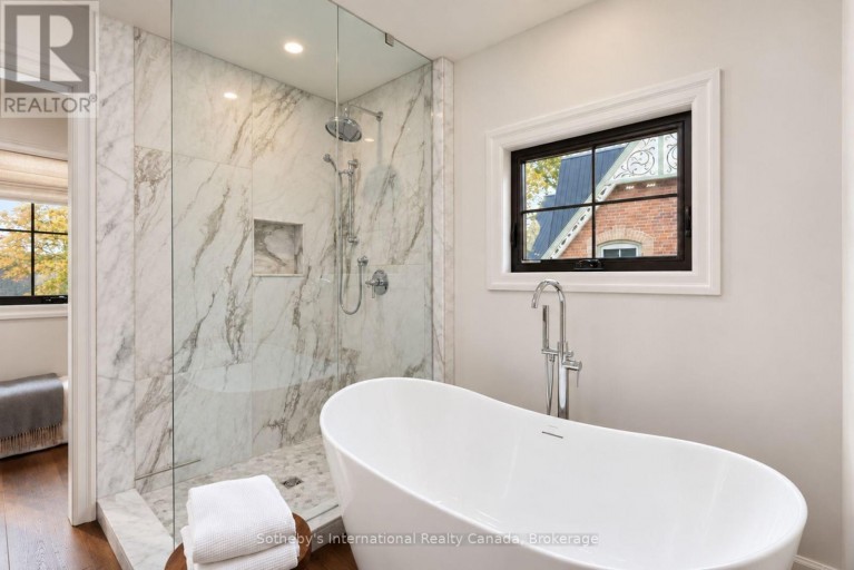 4 KING STREET, Clearview (Creemore), Ontario, L0M1G0