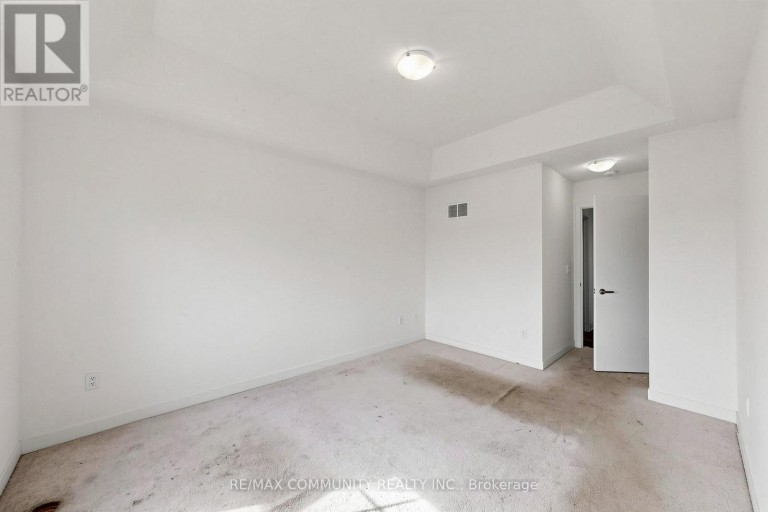 221 HARDING PARK STREET, Newmarket (Glenway Estates), Ontario, L3Y0E3