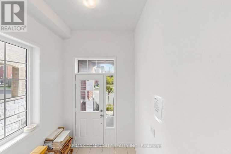 221 HARDING PARK STREET, Newmarket (Glenway Estates), Ontario, L3Y0E3