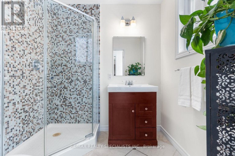100 PRINCETON TERRACE, Brampton (Northgate), Ontario, L6S3S9