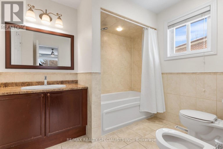 100 PRINCETON TERRACE, Brampton (Northgate), Ontario, L6S3S9