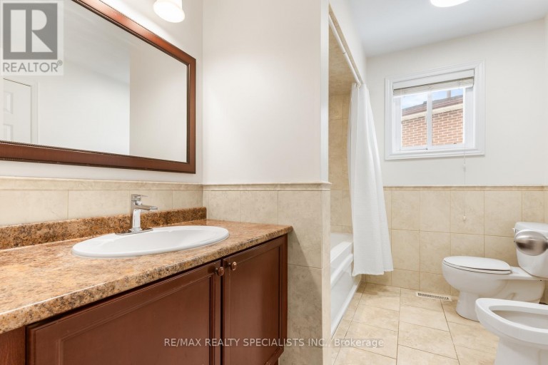 100 PRINCETON TERRACE, Brampton (Northgate), Ontario, L6S3S9