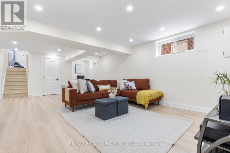 100 PRINCETON TERRACE, Brampton (Northgate), Ontario, L6S3S9